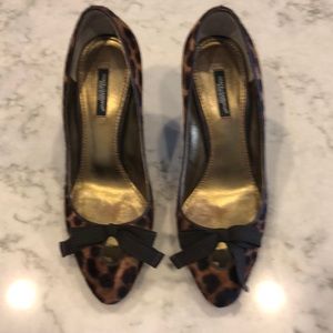 Dolce & Cabana leopard shoes